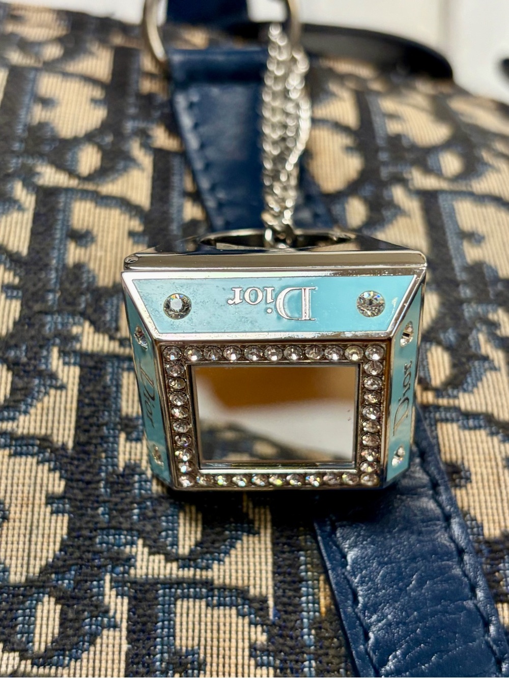Dior 2005 Princess Ring&Compact, Crystals, mirror, bagcharm, collectible,blue - Picture 8 of 12